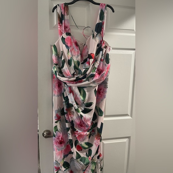Floral off the shoulder maxi dress - Picture 1 of 2